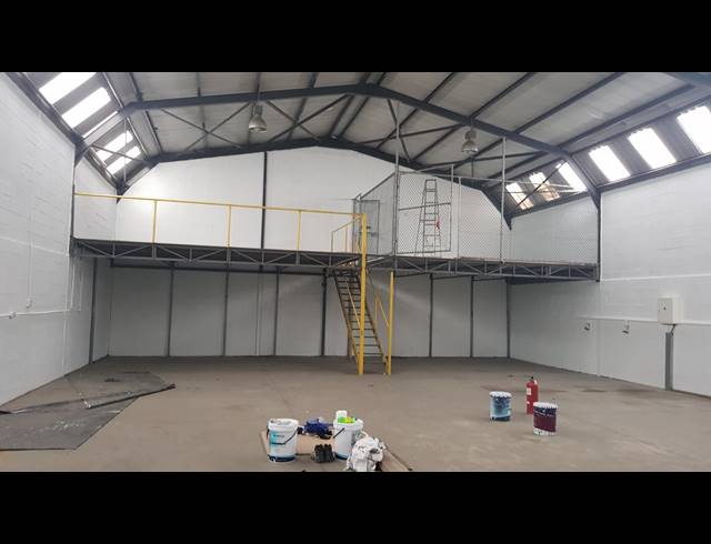 360M² FACTORY TO LET IN BLACKHEATH INDUSTRIAL